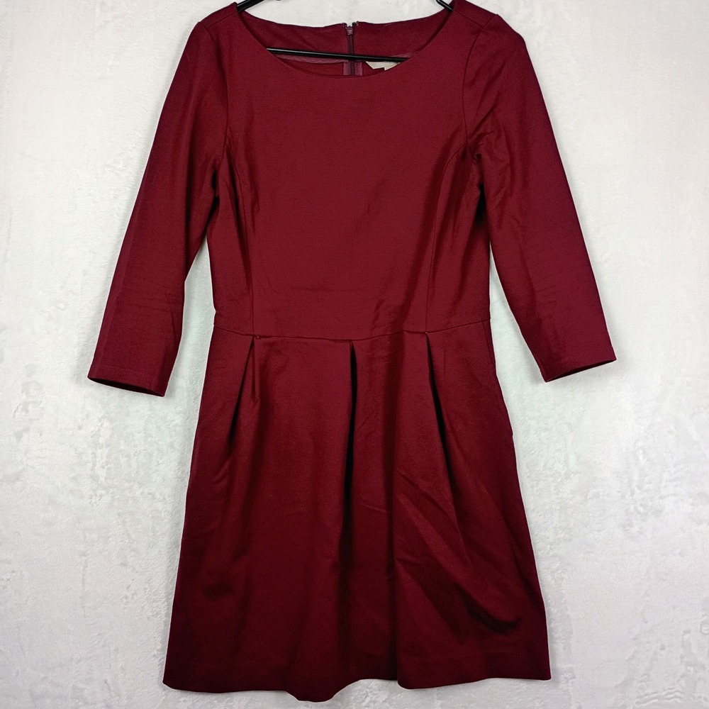 Banana Republic Burgundy Pleated Fit and Flare Dress 3/4 Sleeve Size‎ 8